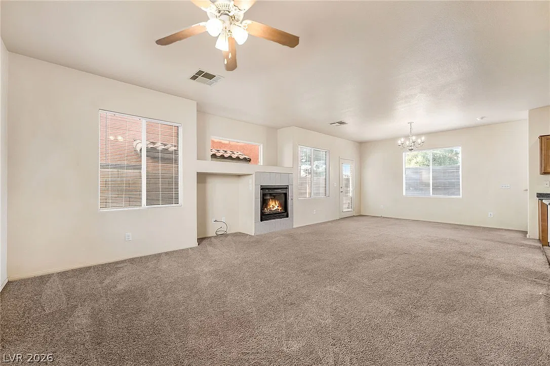 3 bed, 2.5 bath, 1849 sqft, $1,900 — Photo 4