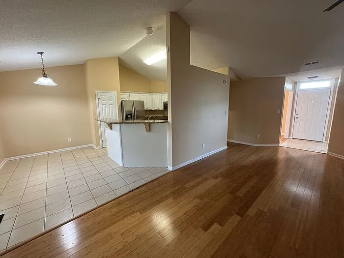 137 Clover Ridge Dr — Photo 11