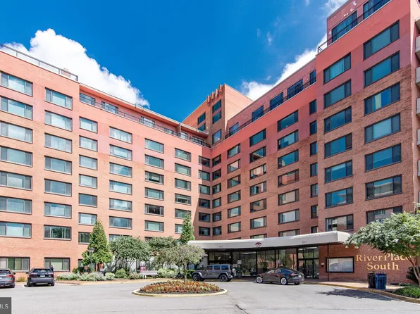 1011 Arlington Blvd APT 948, Arlington, VA 22209