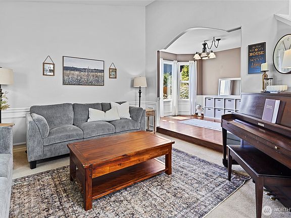 5th image of 4418 70th Avenue NE