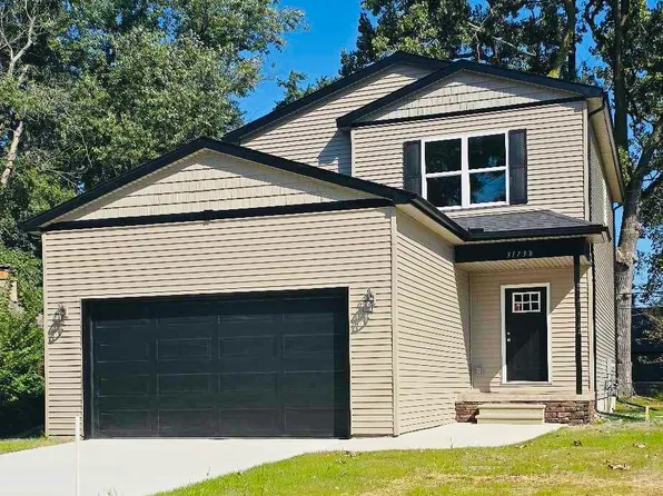 31738 Pierce Ave, Garden City, MI 48135