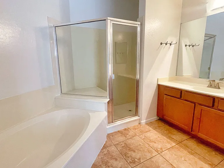 4637 E Culver St — Photo 13