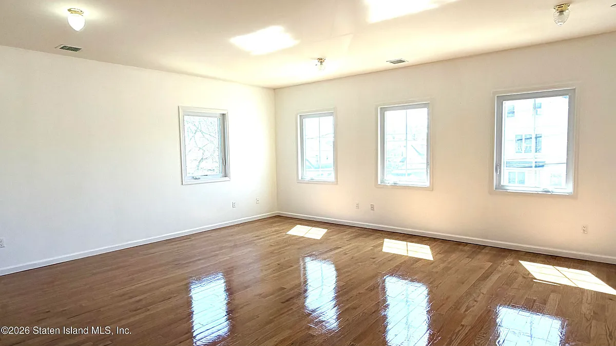 Building Photo - 63 Osborn Ave #2
