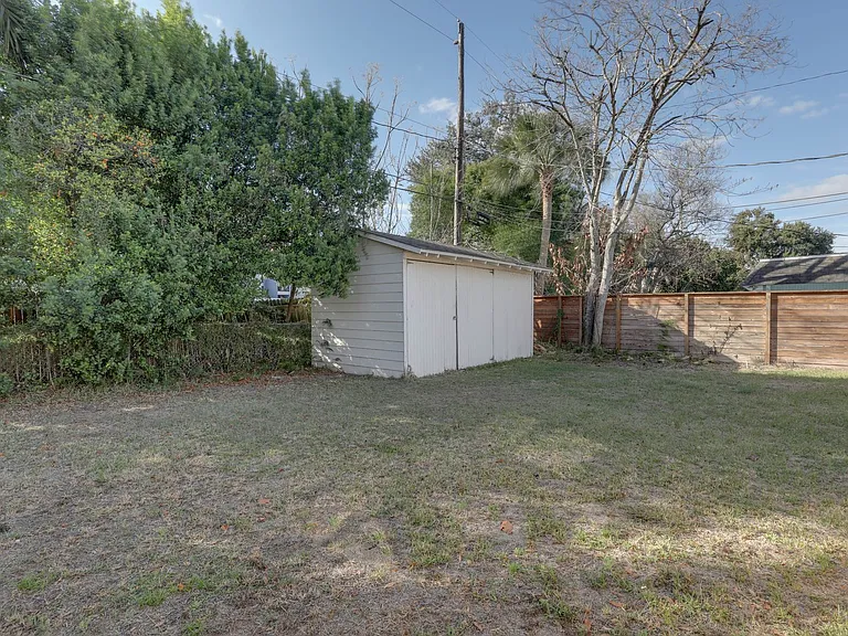 1704 Edmundshire Rd — Photo 22