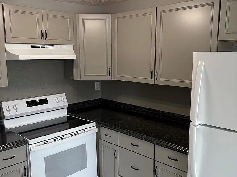 219 Marietta Dr — Photo 9