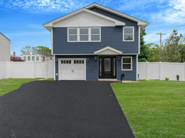 9 Lafayette Road, West Babylon, NY 11704