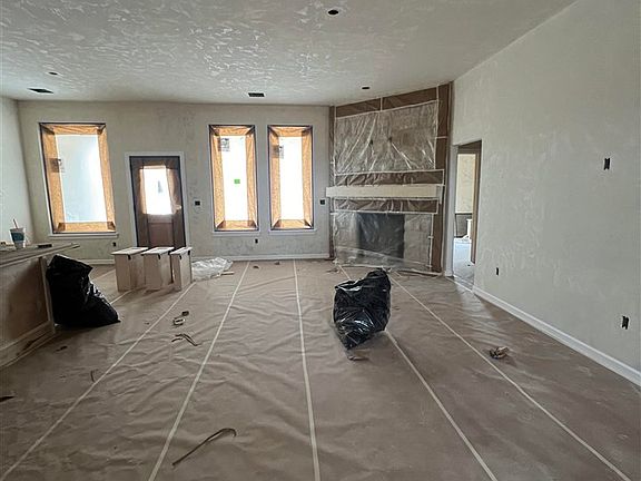 3rd image of 4622 N Rogers Dr