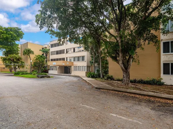 6841 SW 147th Ave APT 1C, Miami, FL 33193