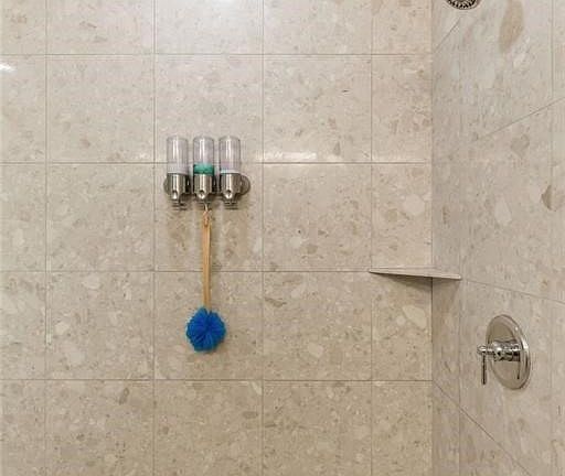 3rd image of 4525 Dean Martin Dr Unit 1906