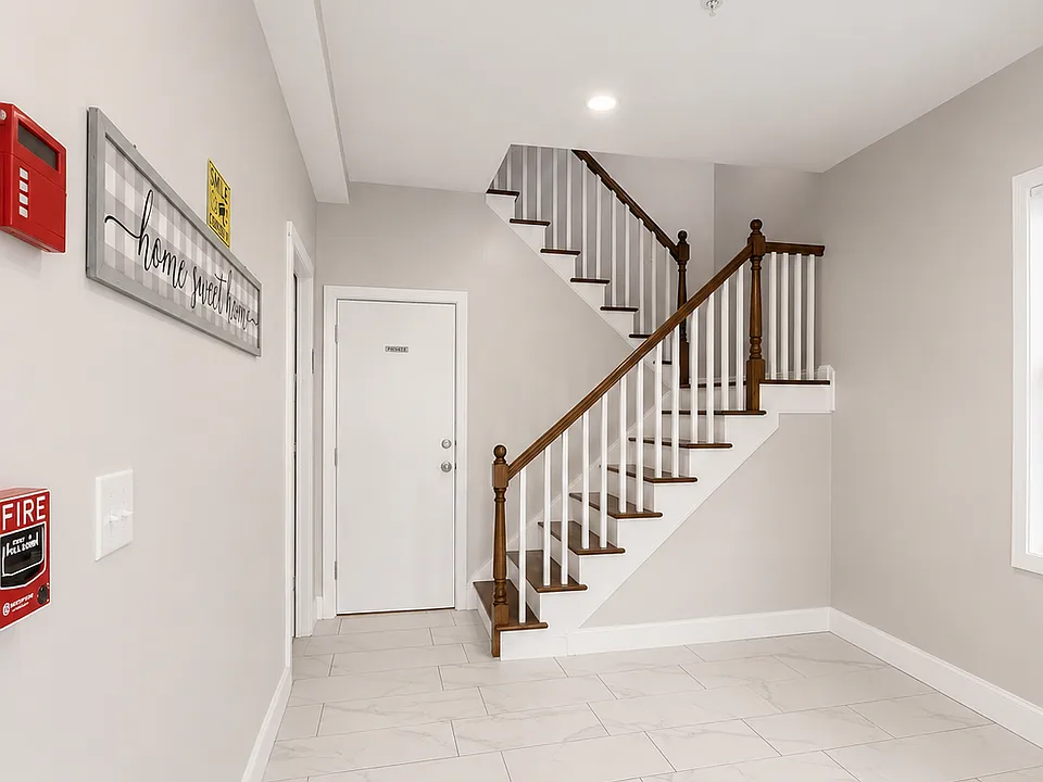 133 Pearsall Ave #4