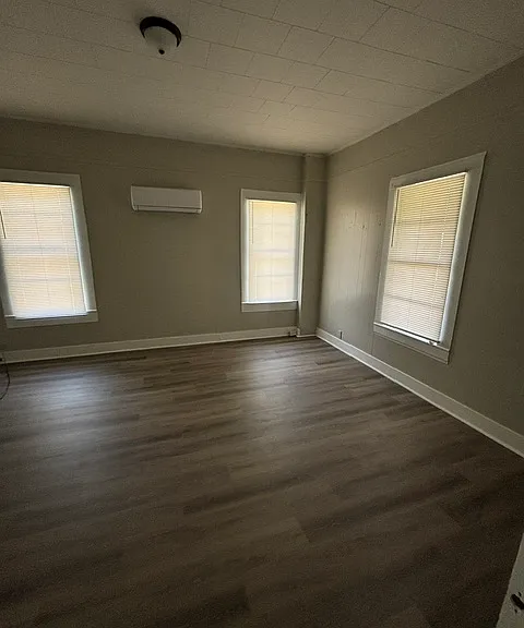 6242 Glen Lawrence Rd — Photo 10