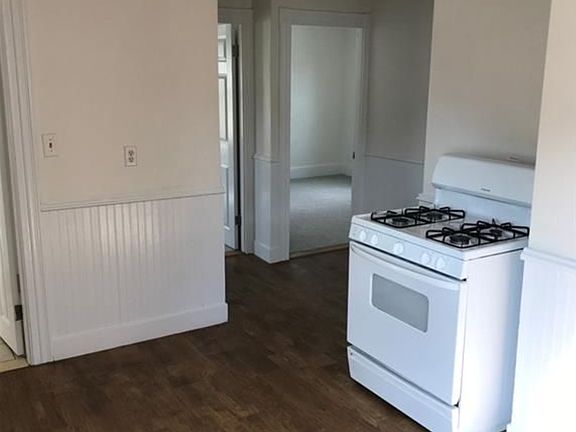 3rd image of 87 Potter St Floor 2