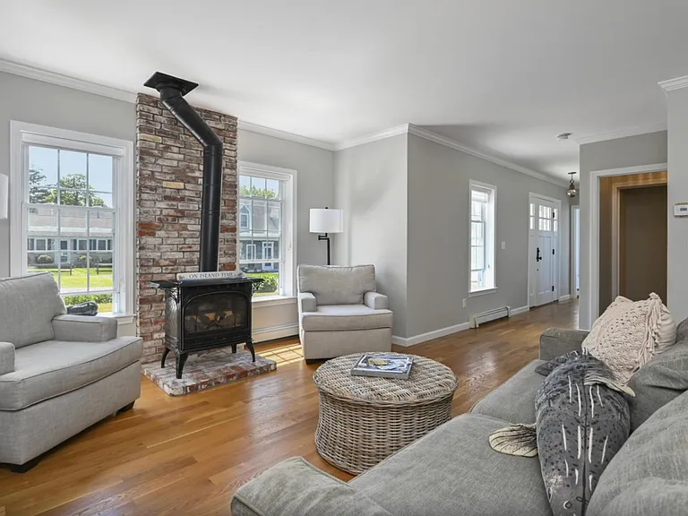 15 Bay View Rd — Photo 8