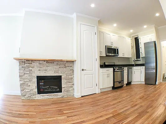 Rented by Francine Realty | media 12