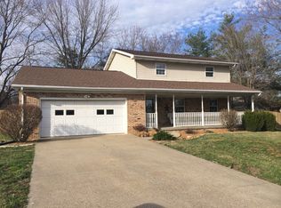 1706 Tomahawk Dr, Boonville, IN 47601