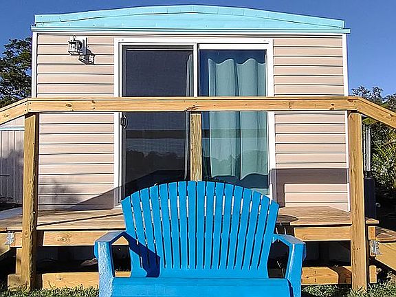 Master bedroom with deck 