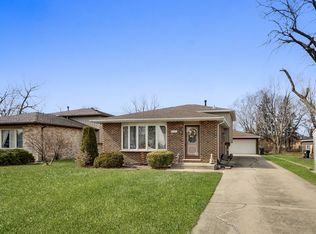 8628 S 79th Ave, Justice, IL 60458