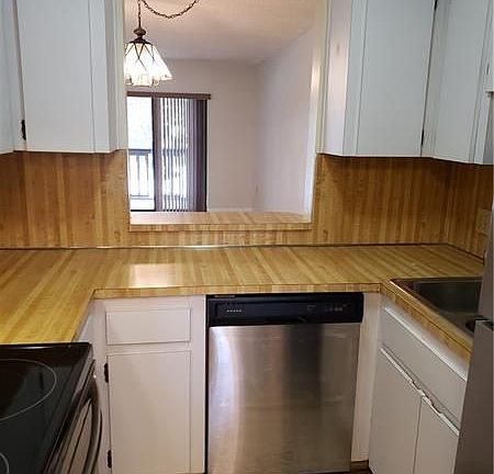 4th image of 1021 Mockingbird Ln APT 205