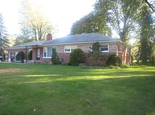 5780 Creek Dr, Sterling Heights, MI 48314
