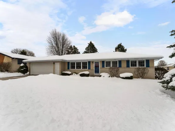 915 Dreifuerst ROAD, Plymouth, WI 53073