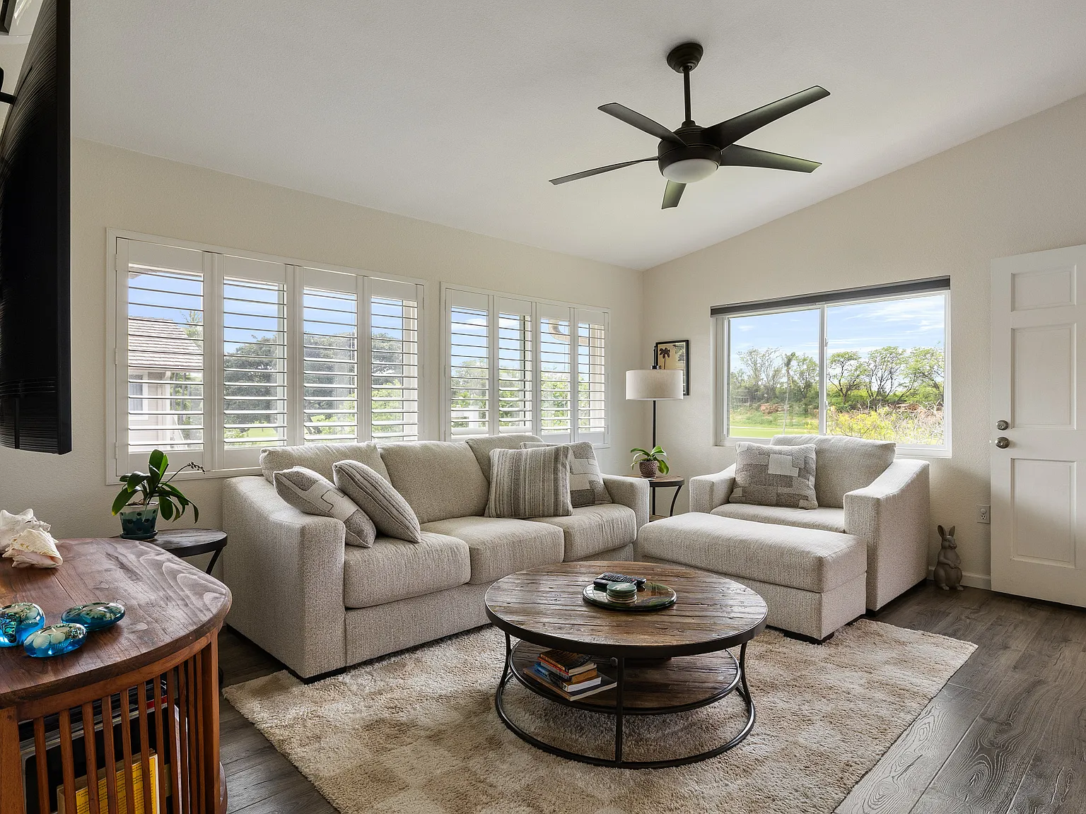 2 bed, 847 sqft, $4,250 — Photo 3