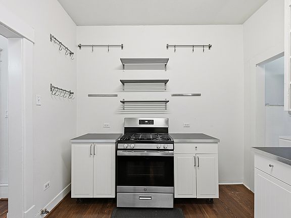 Recent stove. Spacious kitchen