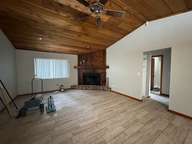 405 Cherrywood Dr — Photo 6