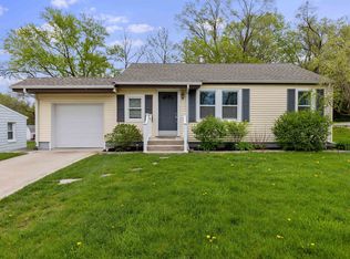 6994 Hiatt Dr, Rockford, IL 61114