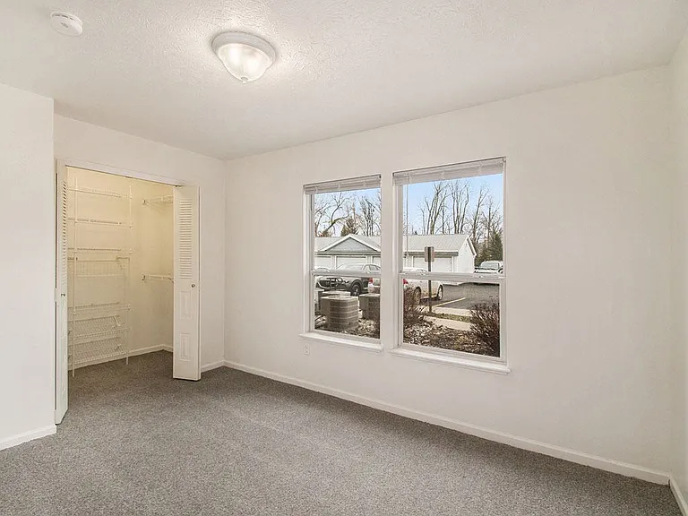 Canal 2 Apartments — Photo 32