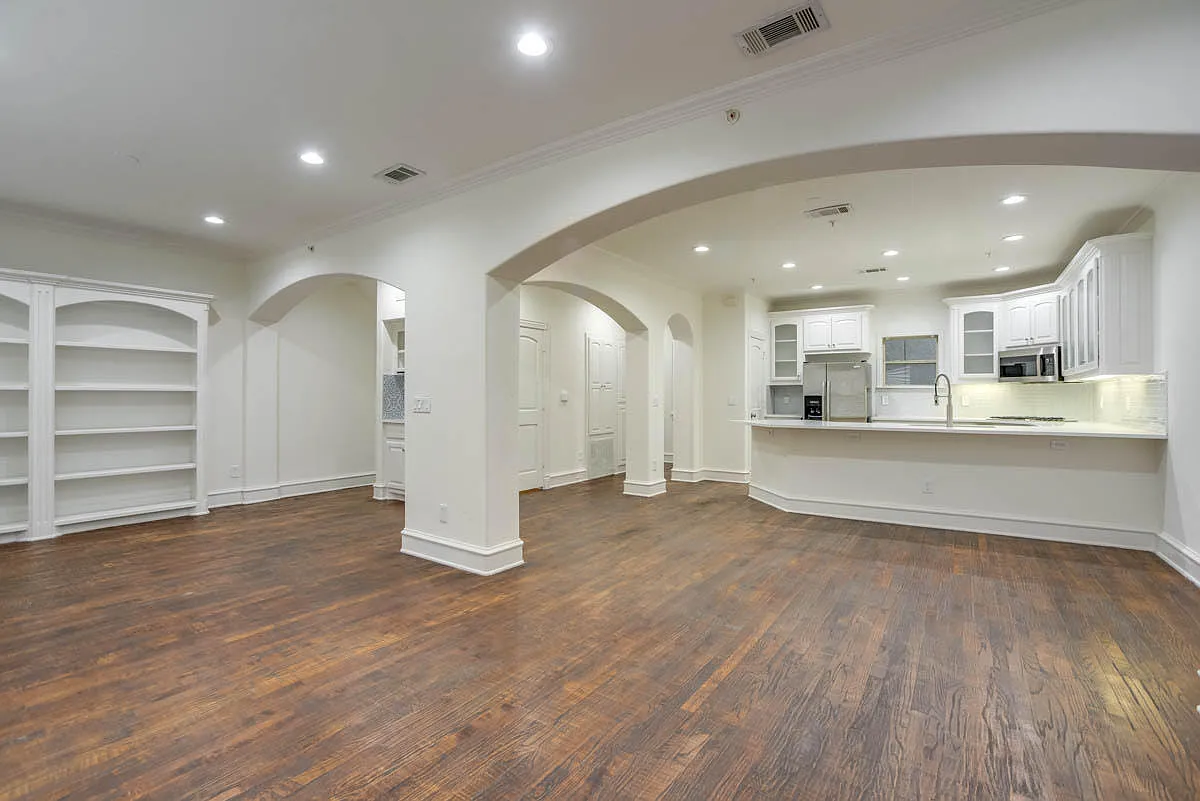 2 bed, 1941 sqft, $3,950 — Photo 1