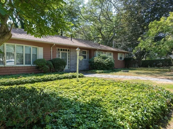 10 Harding St, New Bedford, MA 02740