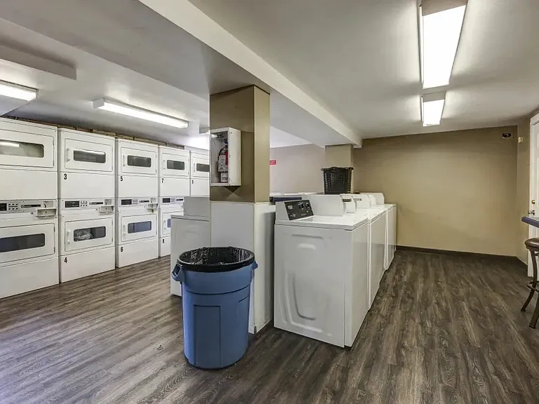 The Ridge Apartments — Photo 14