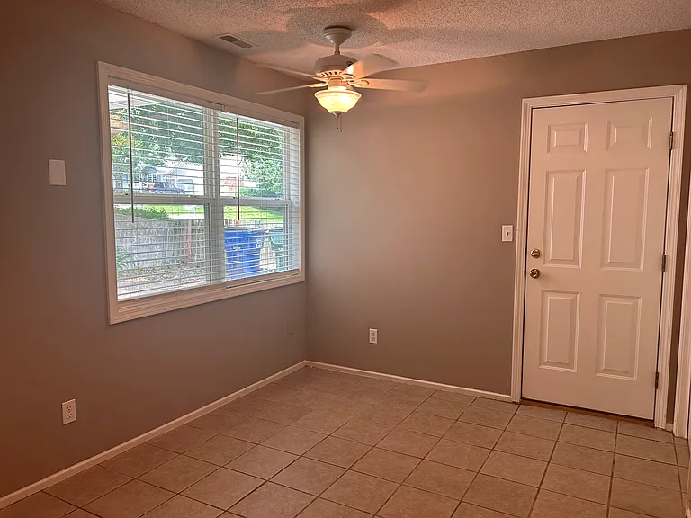3903 Willshire Dr — Photo 8