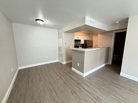 4th image of 3038 Parkway Blvd APT 201