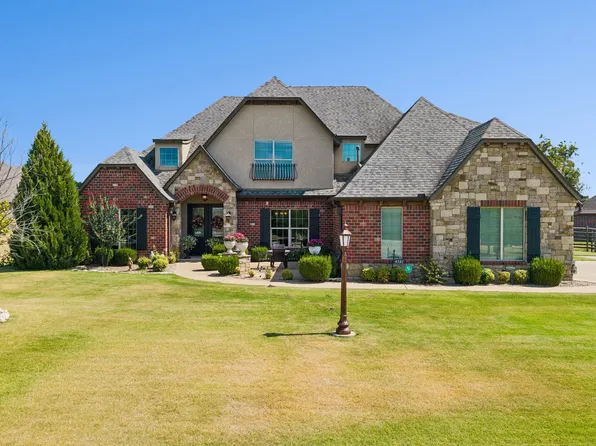 6381 N Locust Ln, Owasso, OK 74055