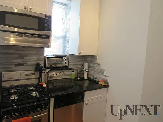 Rented by UpNext Real Estate | media 20