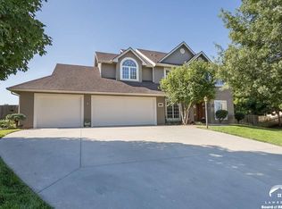 1714 Bobwhite Dr, Lawrence, KS 66047