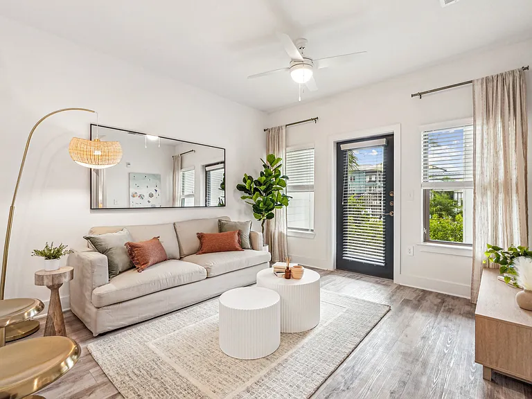 Forena Luxury Living — Photo 43