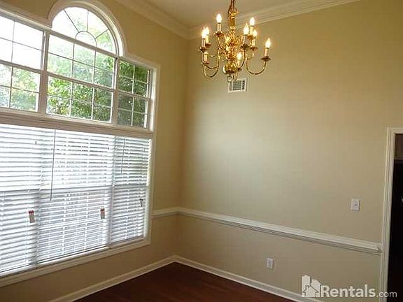 3rd image of 1451 Elena Dr