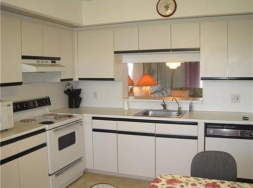 5th image of 1001 SW 128th Ter APT B410
