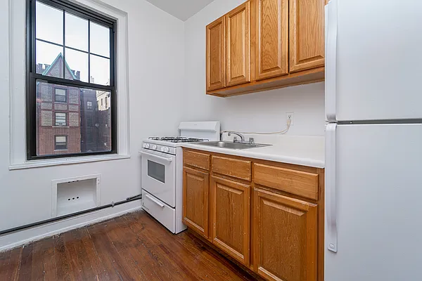 Rented by Modern Spaces | media 14