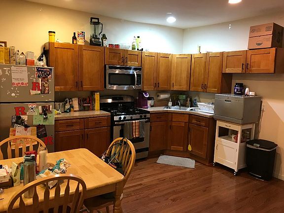 Large eat-in kitchen