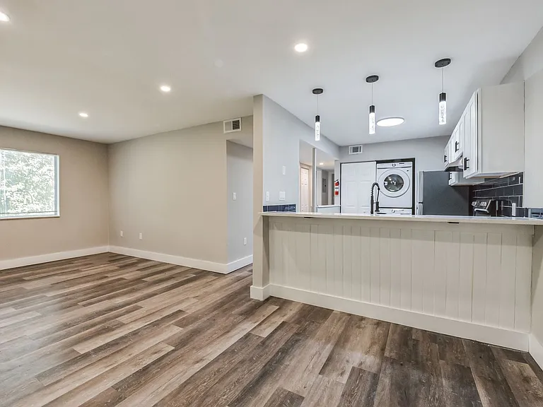 Abner Apartments — Photo 5