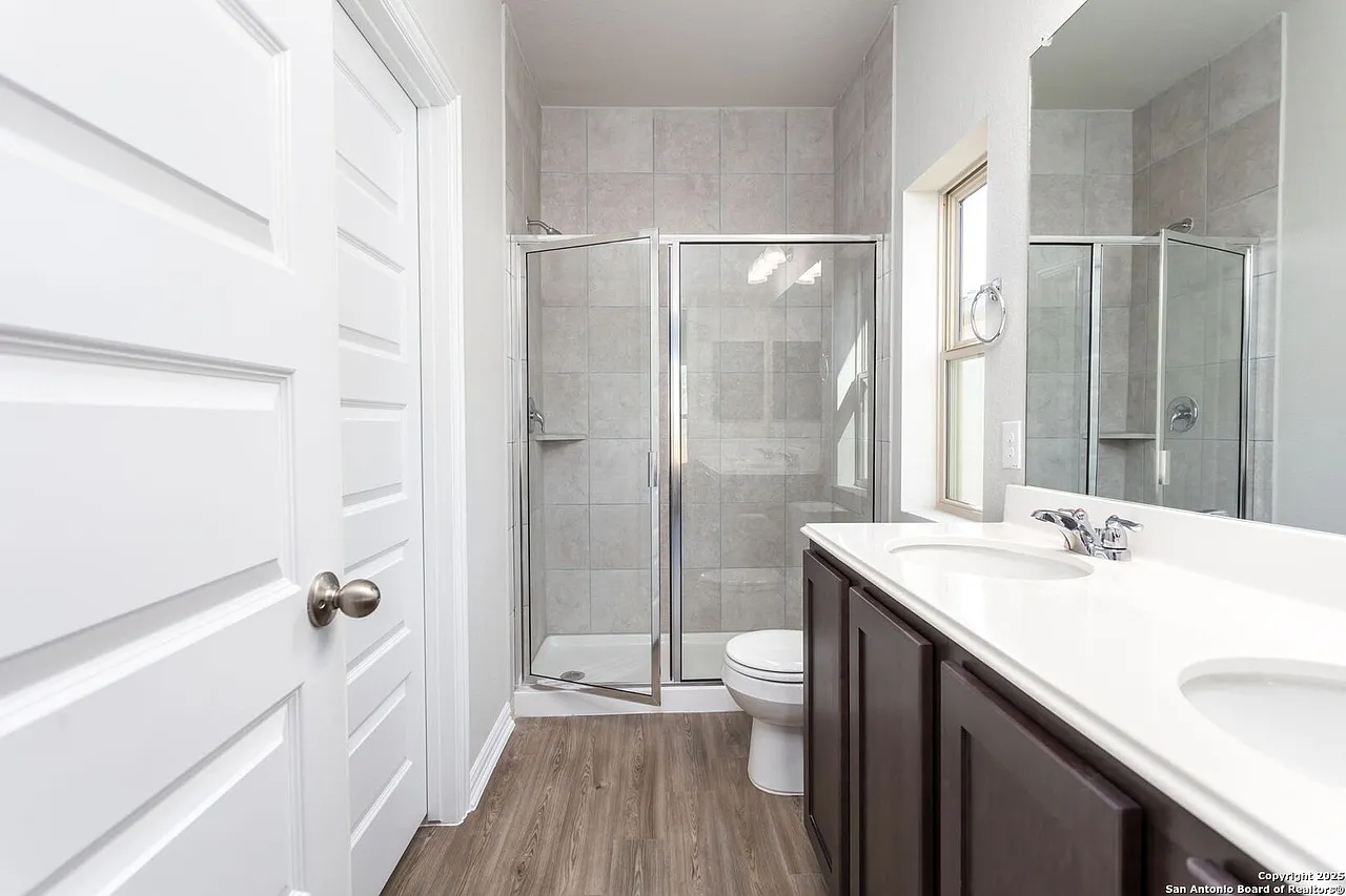 3 bed, 1300 sqft, $1,675 — Photo 4