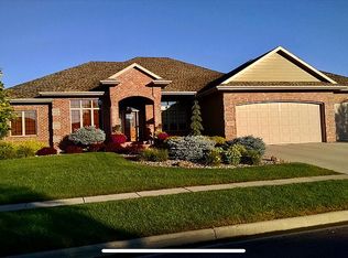 7209 S Waterstone Cir, Sioux Falls, SD 57108