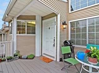 62 Bentley Ct, Bedminster, NJ 07921