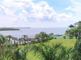 6 Harborpointe Dr, Pt Richey, FL 34668