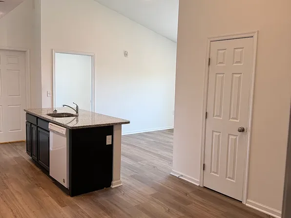 480 Main St #1000-B, Stevensville, MD 21666