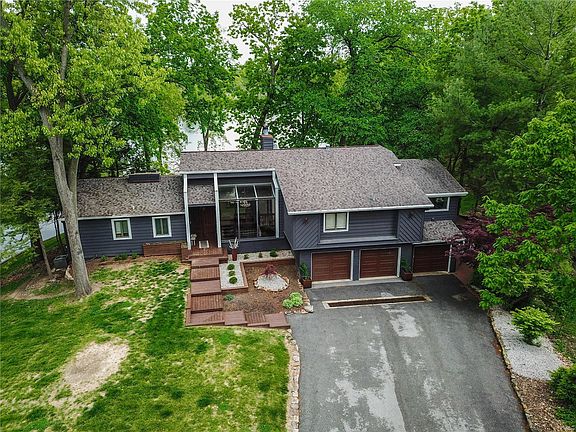 2nd image of 332 Barnett Dr