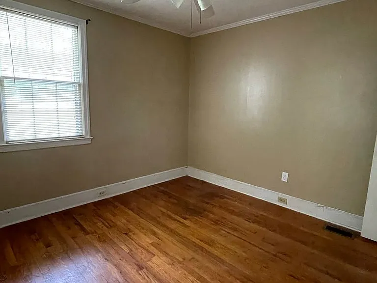601 Elm Ave — Photo 13
